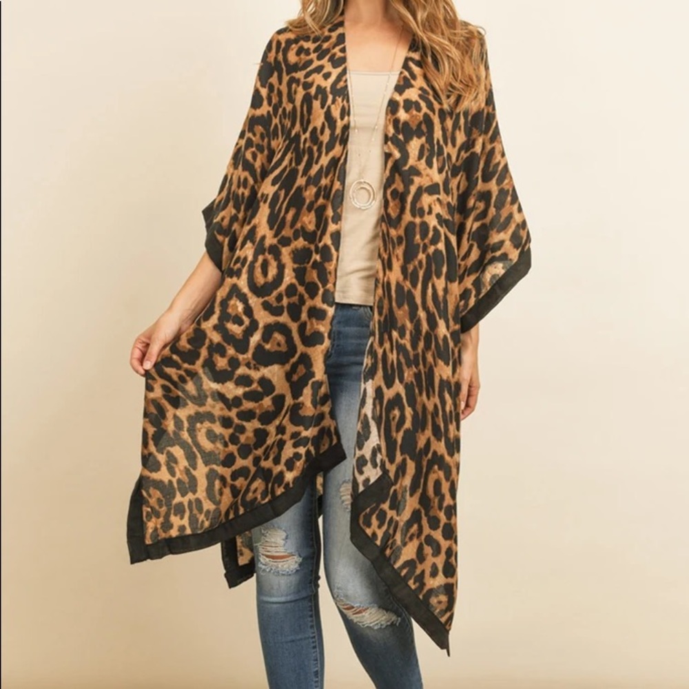 LEOPARD PRINT KIMONO